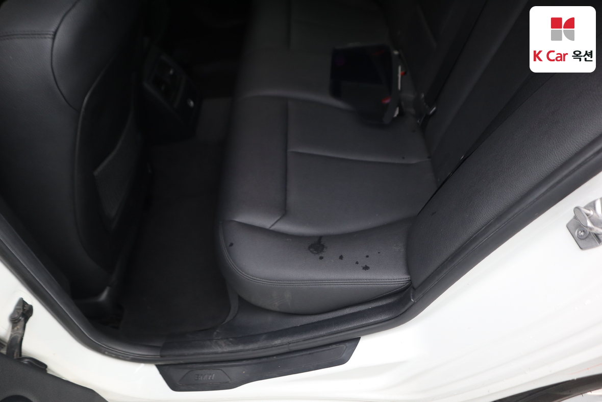 BMW 3 Series 2016 - Image 27