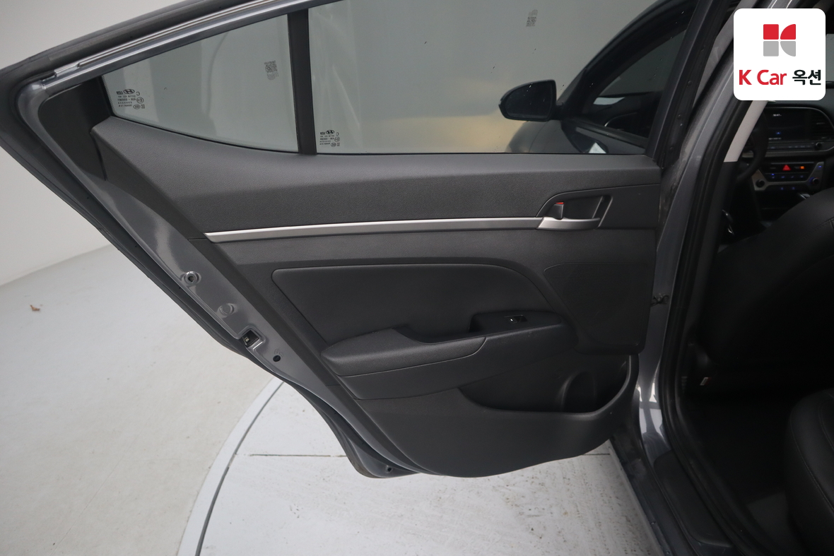 هيونداي إلانترا 2018 - صورة 20