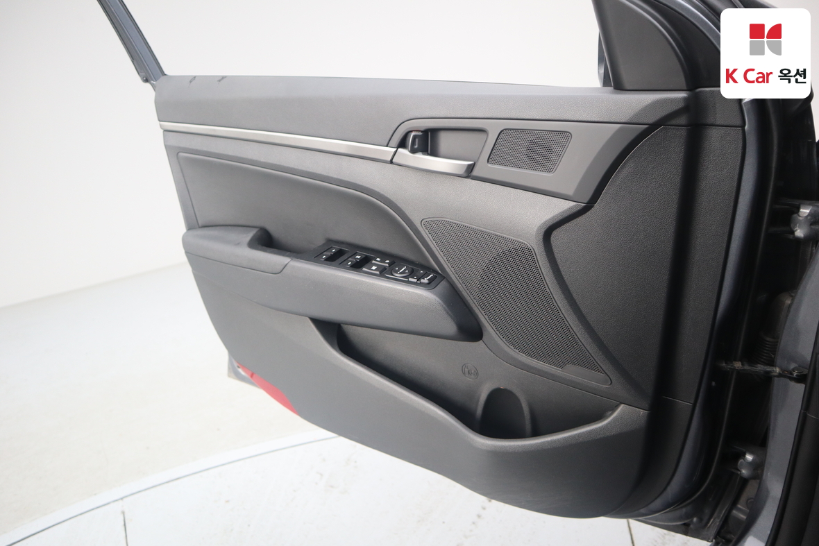 هيونداي إلانترا 2018 - صورة 8