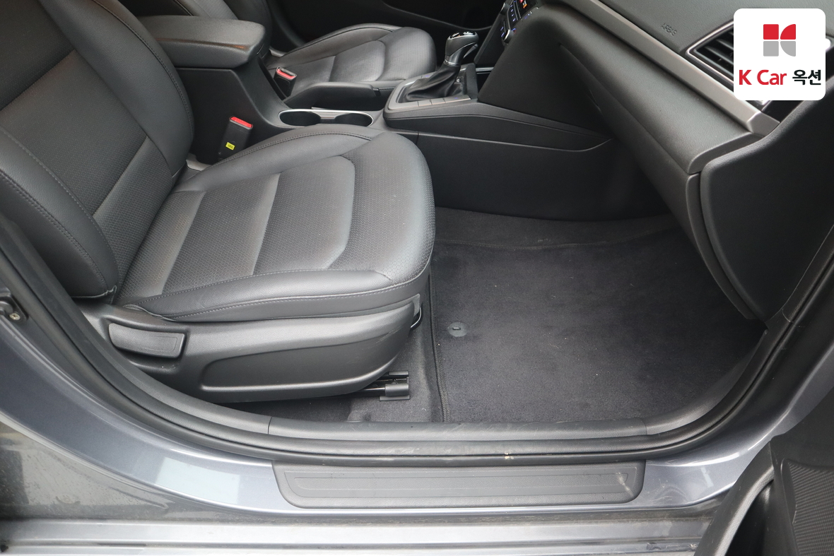 هيونداي إلانترا 2018 - صورة 27