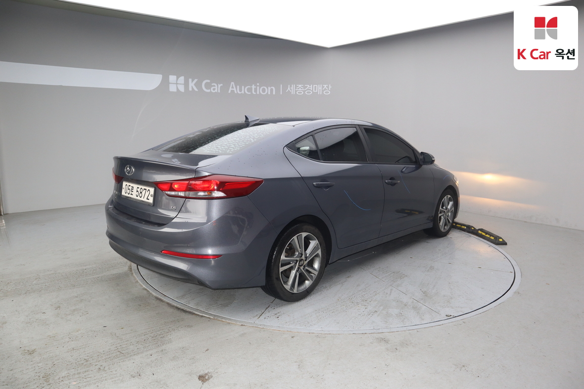 هيونداي إلانترا 2018 - صورة 2