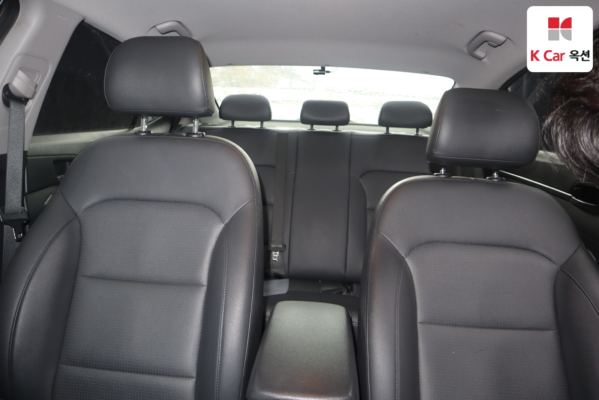 هيونداي إلانترا 2018 - صورة 17