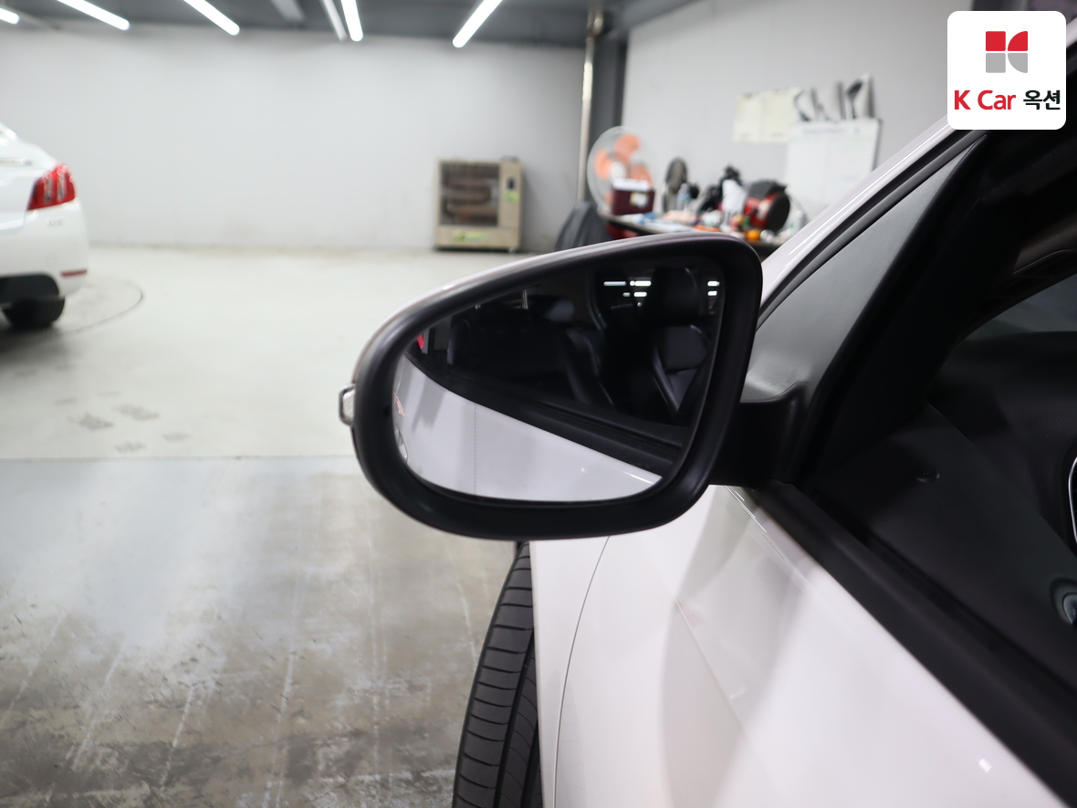 Volkswagen Golf 2010 - Image 22