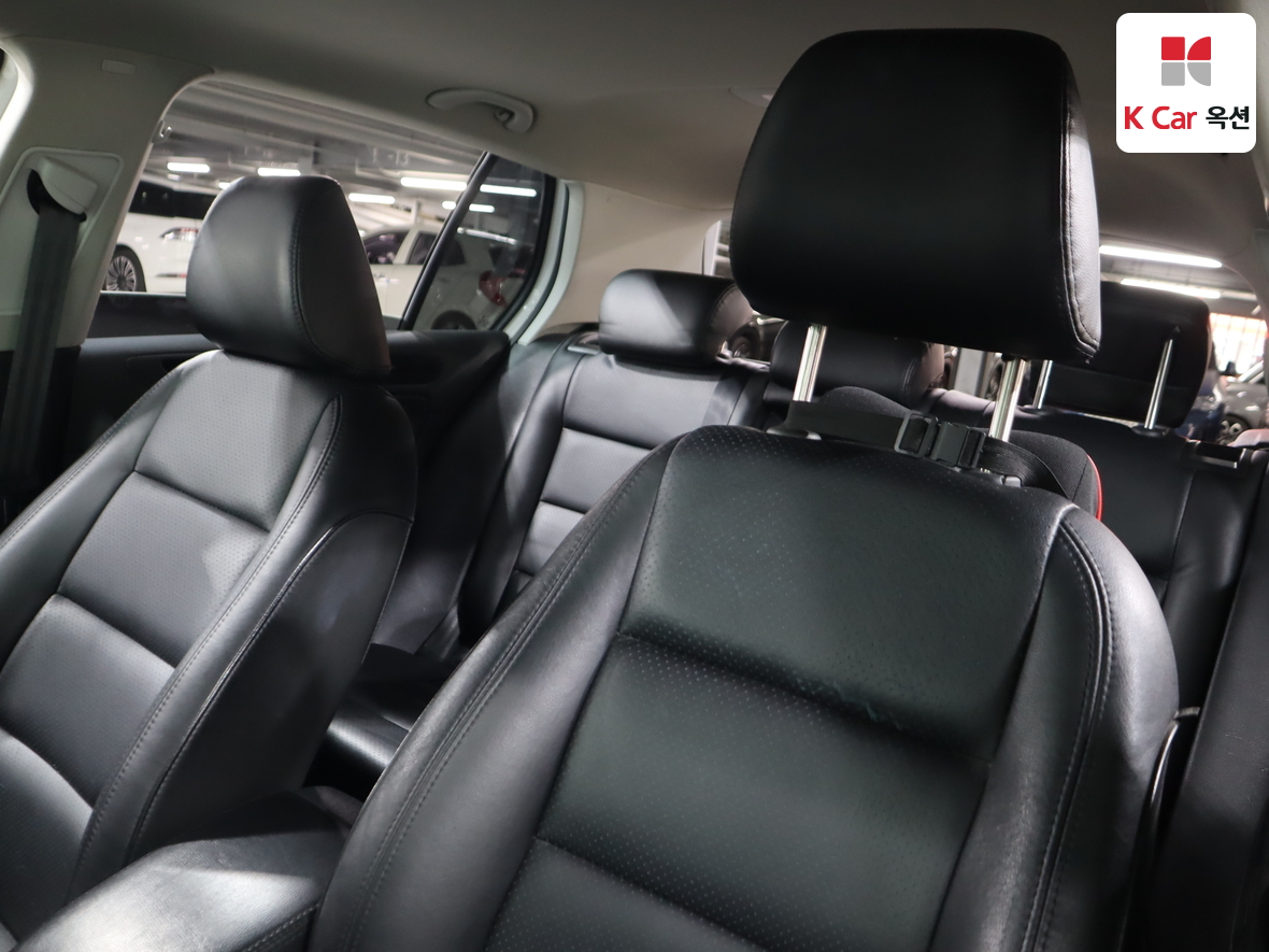 Volkswagen Golf 2010 - Image 19