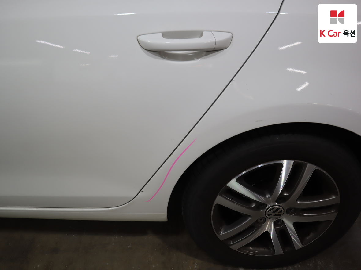 Volkswagen Golf 2010 - Image 41