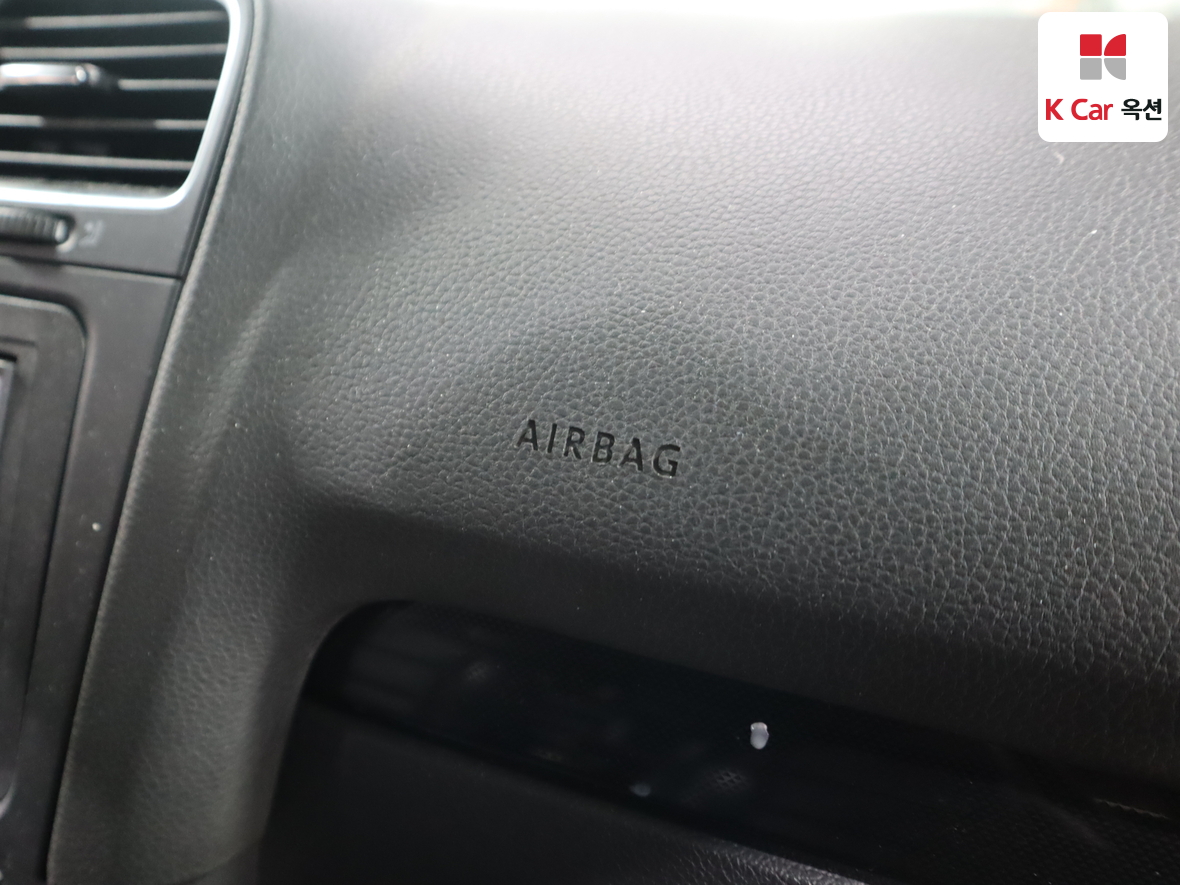 Volkswagen Golf 2010 - Image 34