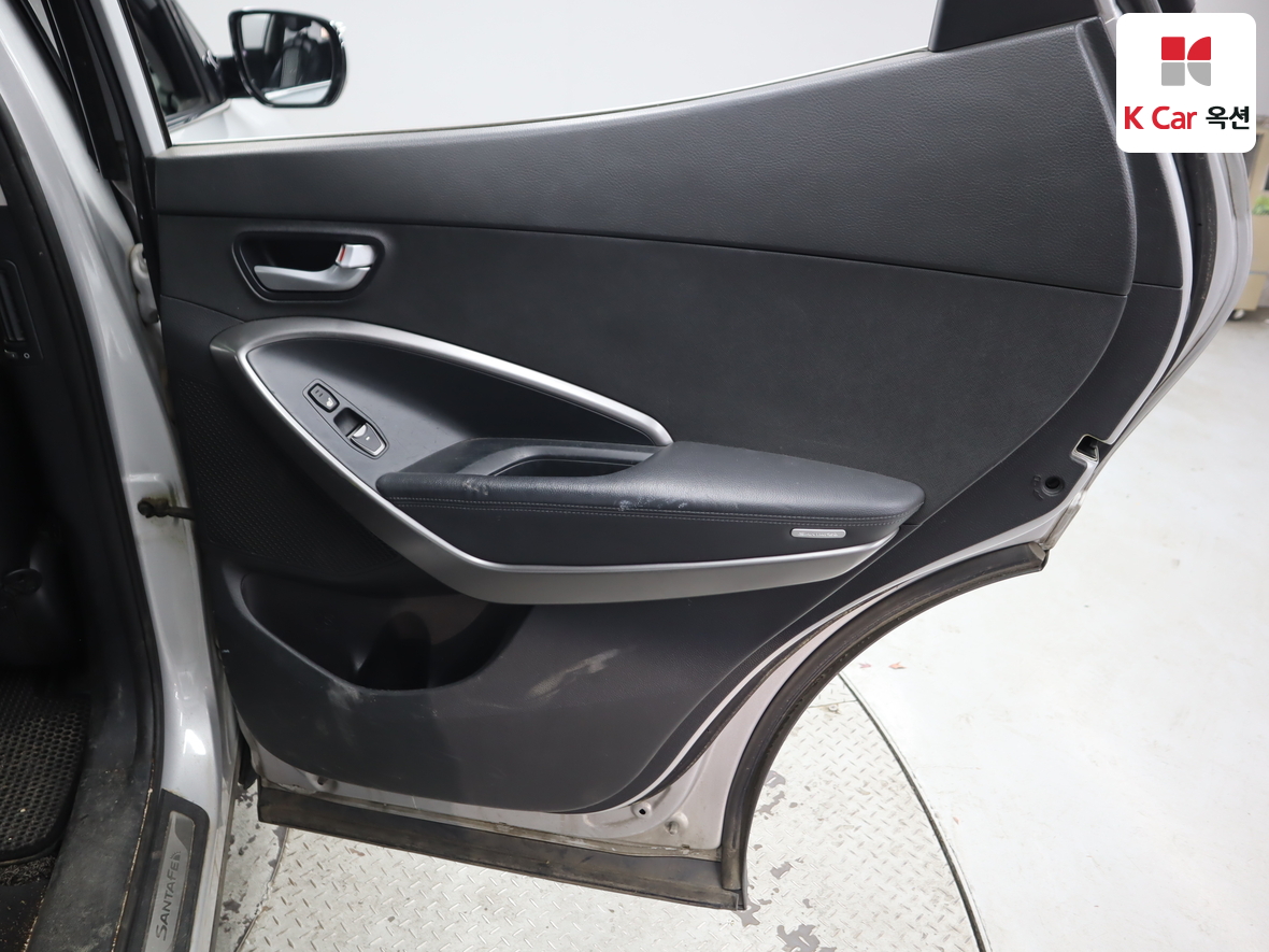 Hyundai Santa Fe 2013 - Image 30