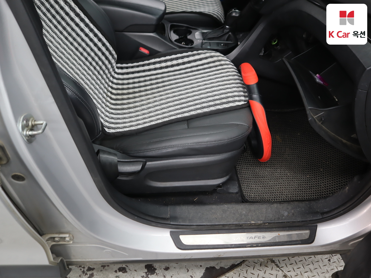 Hyundai Santa Fe 2013 - Image 33