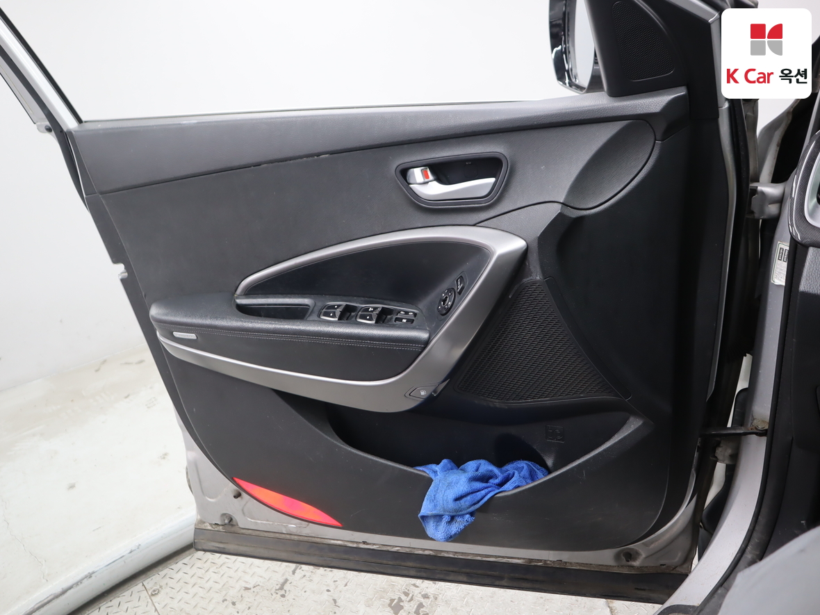 Hyundai Santa Fe 2013 - Image 8