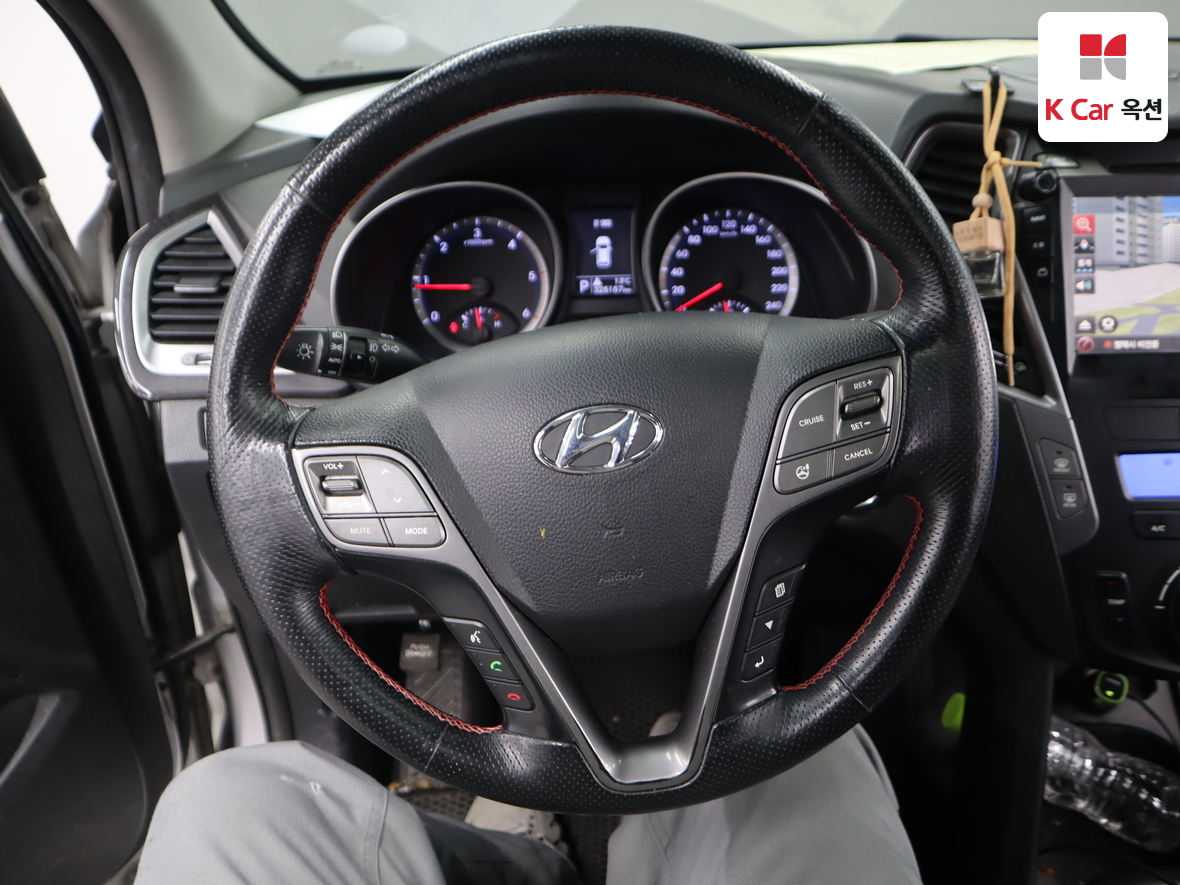 Hyundai Santa Fe 2013 - Image 10