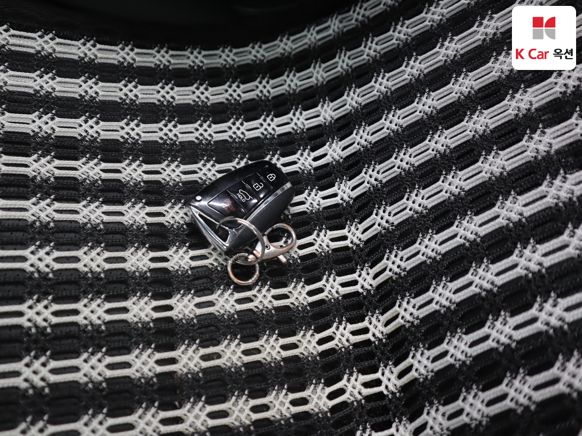 Hyundai Santa Fe 2013 - Image 18