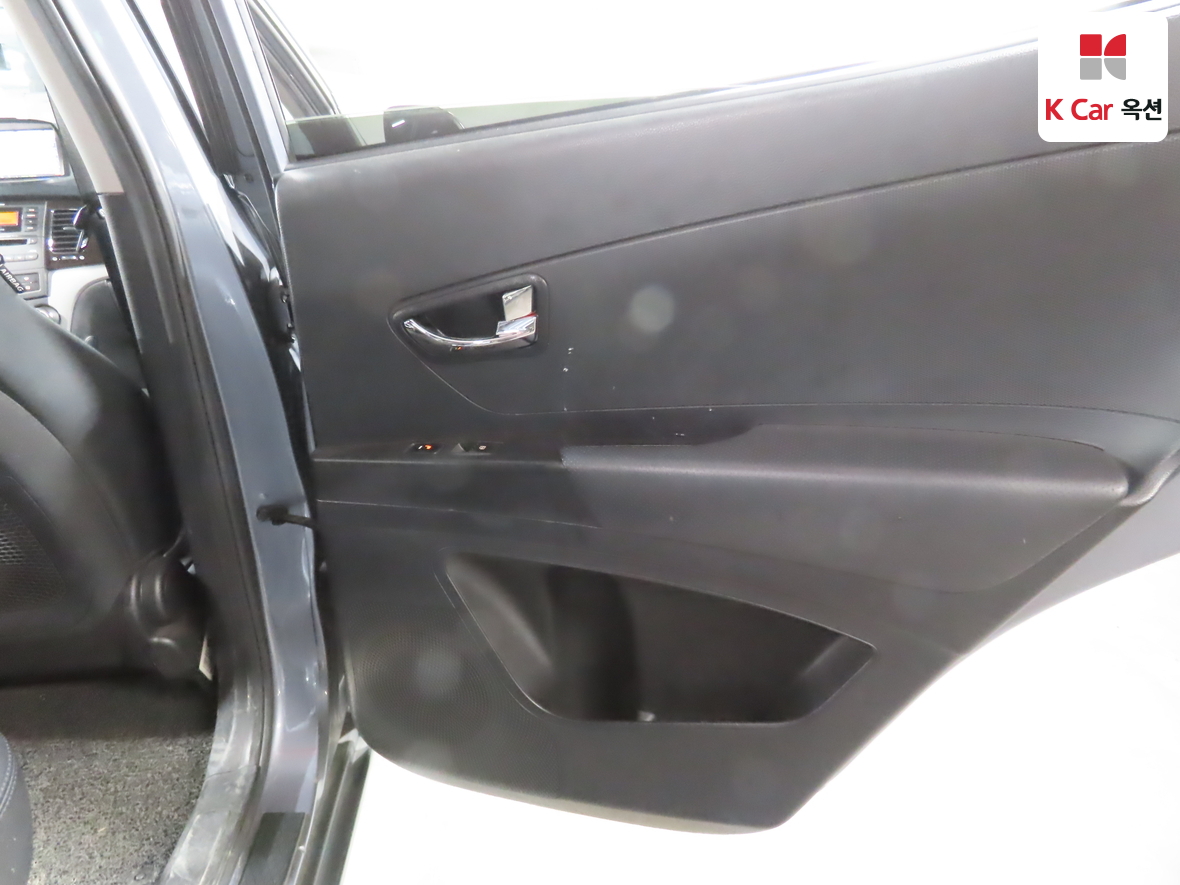 KG Mobility Korando C 2011 - Image 32