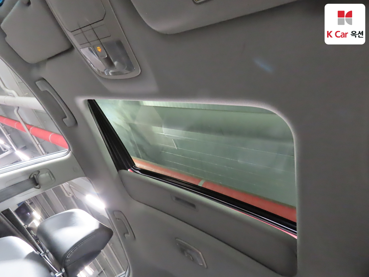 KG Mobility Korando C 2011 - Image 25