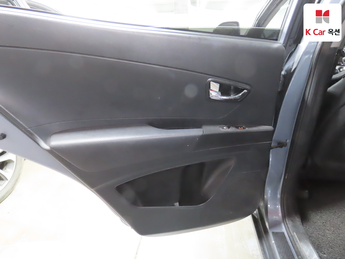 KG Mobility Korando C 2011 - Image 27