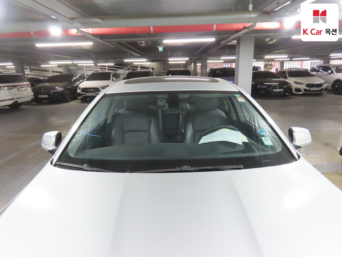 BMW 5 Series 2011 - Image 36