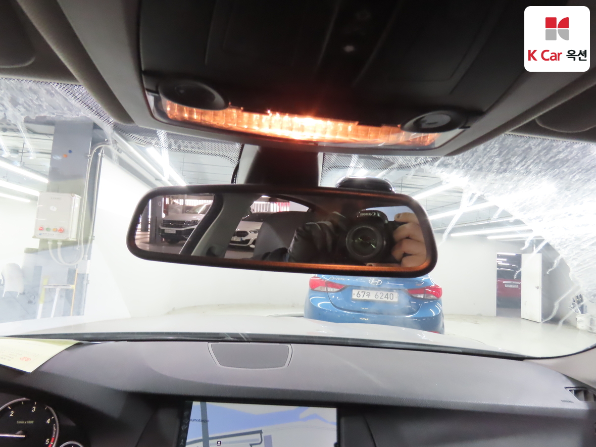 BMW 5 Series 2011 - Image 13