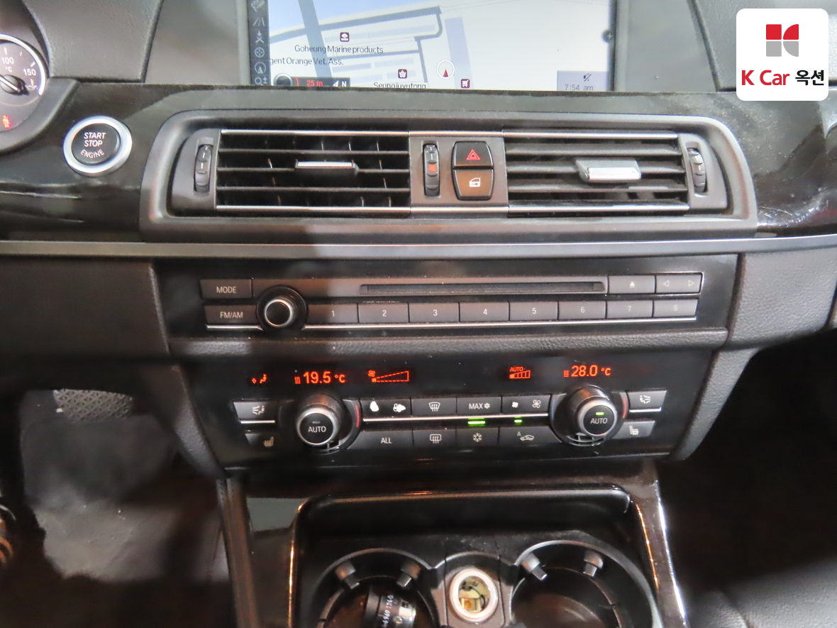 BMW 5 Series 2011 - Image 15