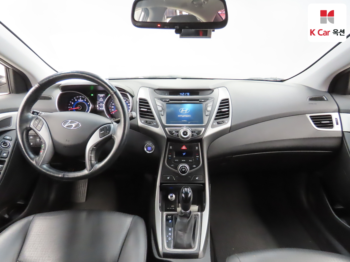 Hyundai Elantra 2016 - Image 3