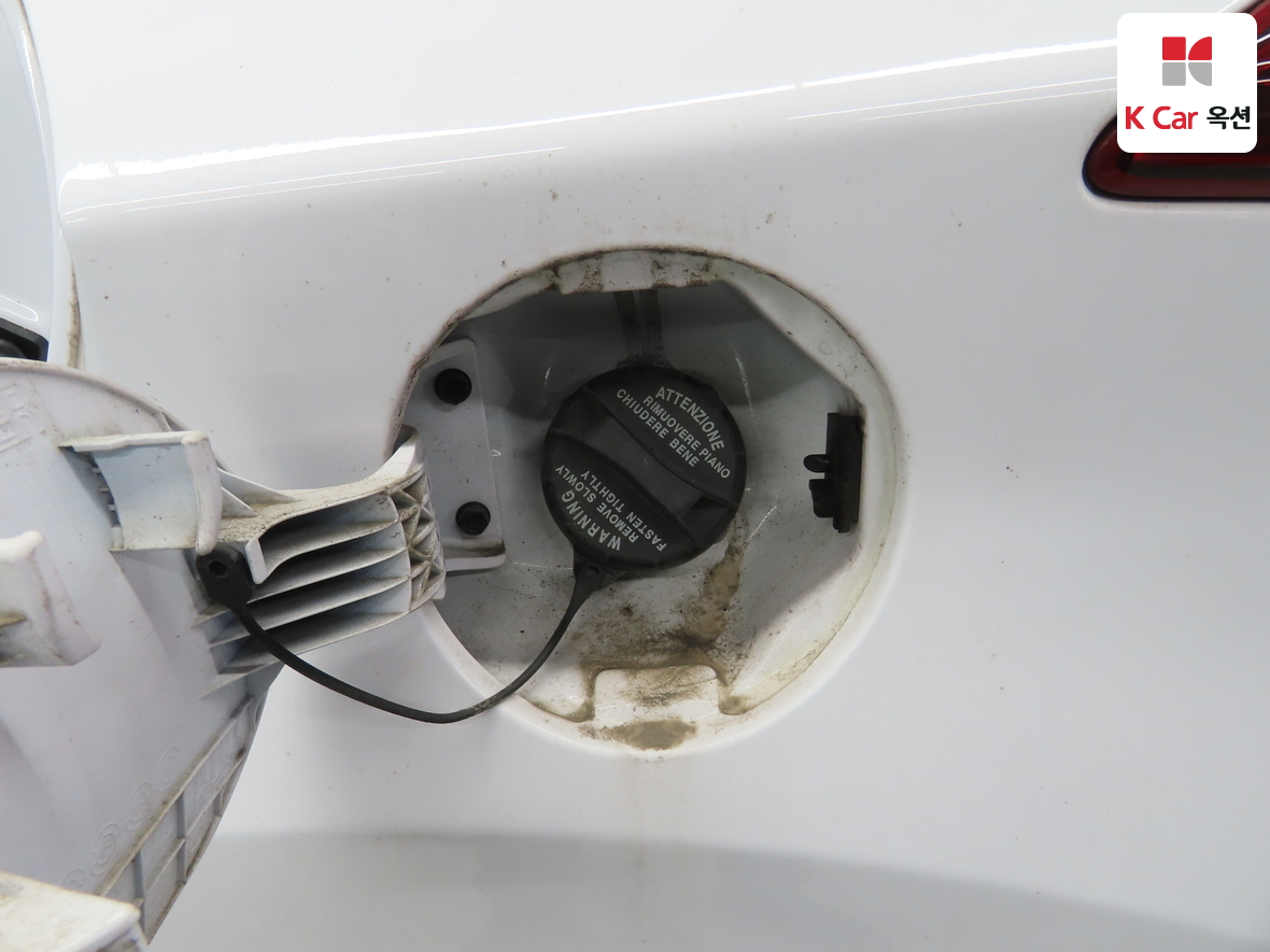 Hyundai Elantra 2016 - Image 24