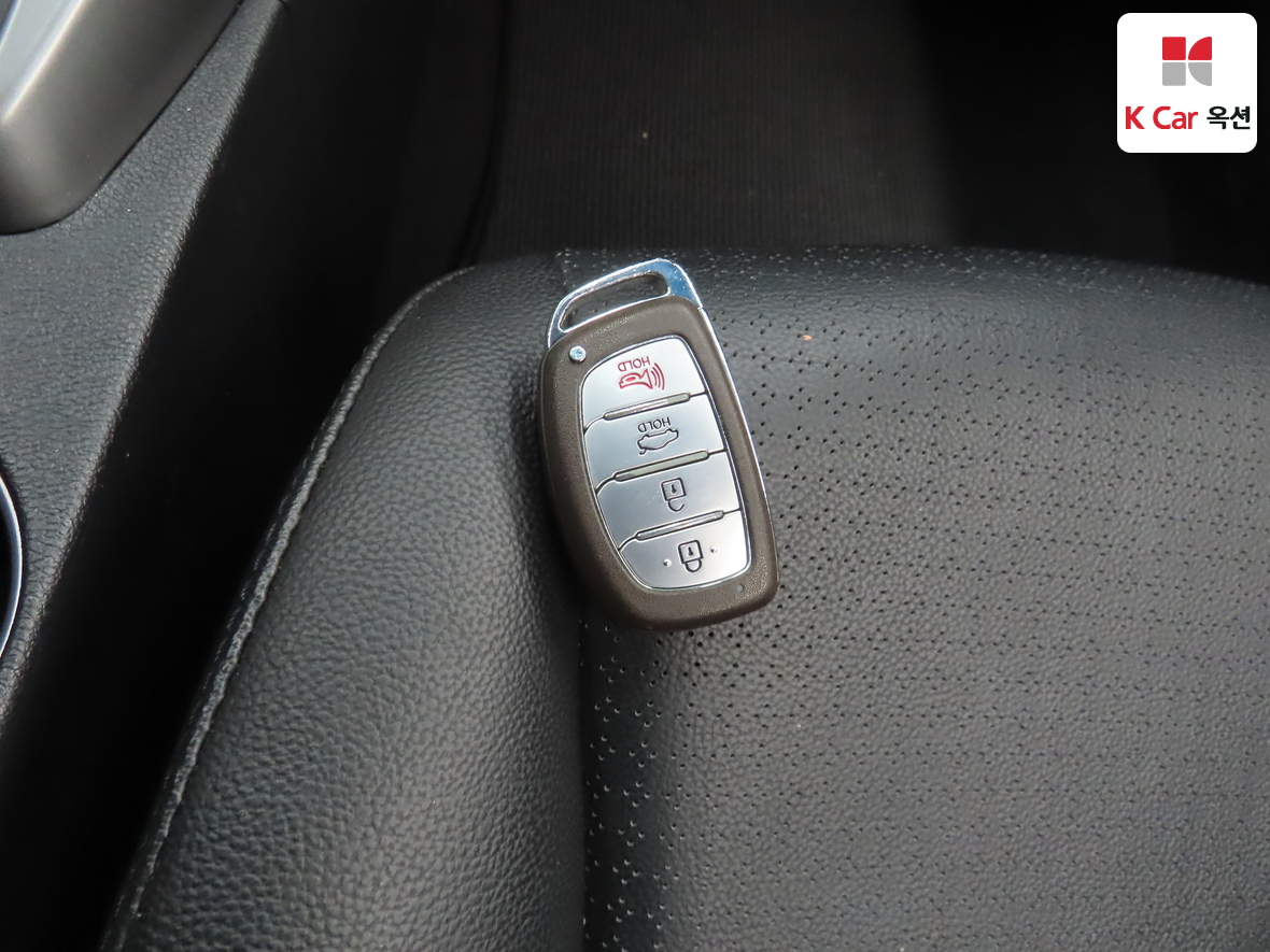 Hyundai Elantra 2016 - Image 17