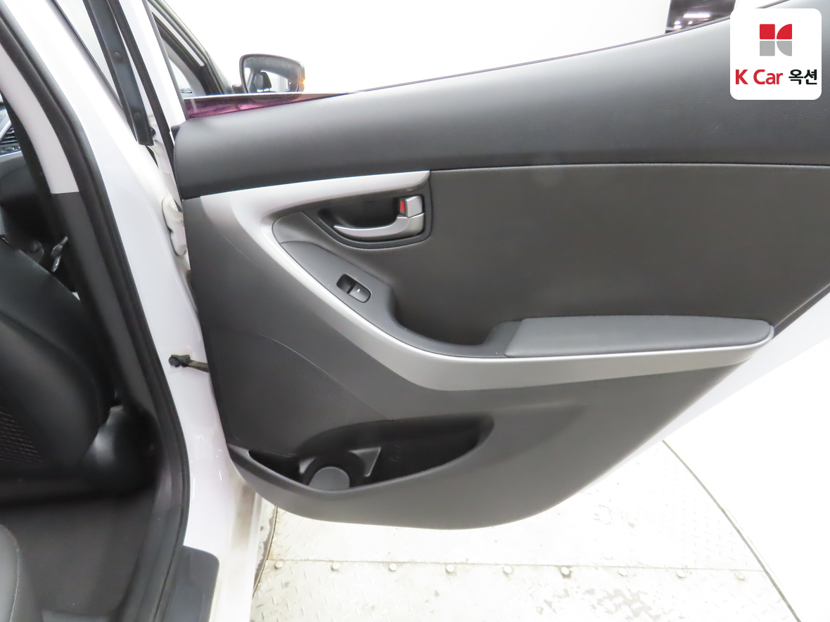 Hyundai Elantra 2016 - Image 26