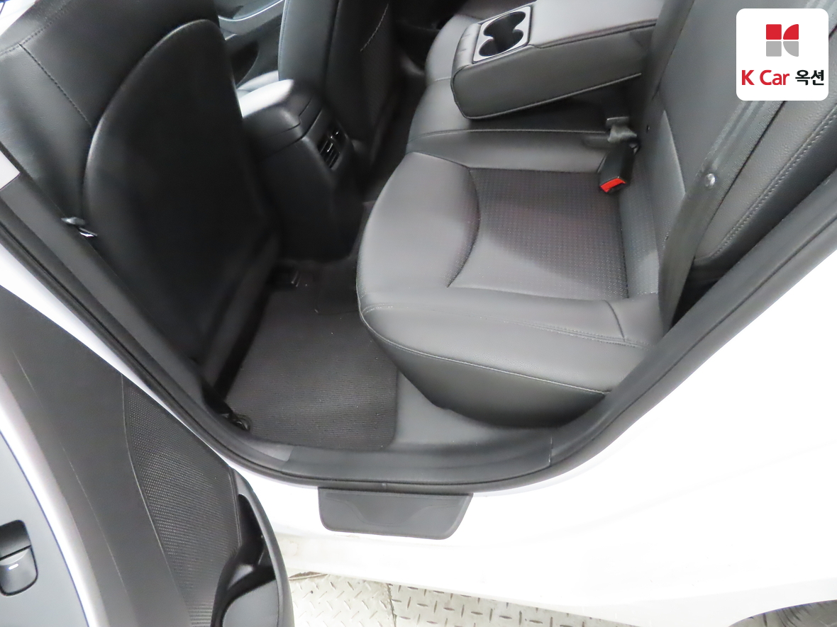 Hyundai Elantra 2016 - Image 23