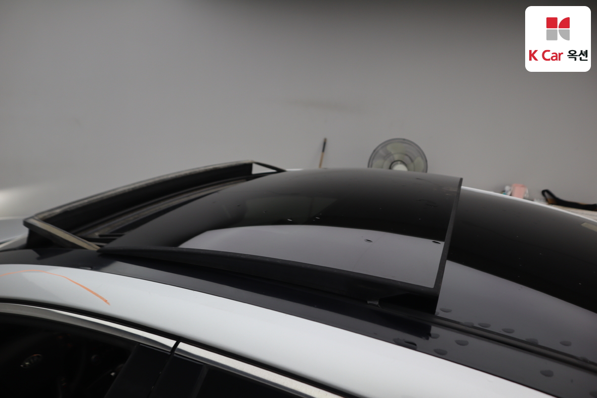 Kia K7 2012 - Image 24