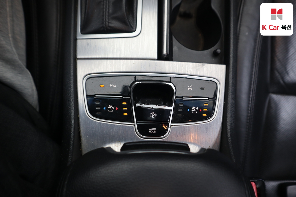 Kia K7 2012 - Image 18