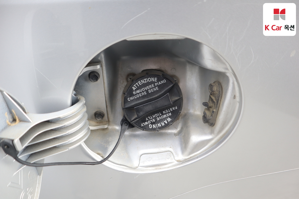 Kia K7 2012 - Image 28