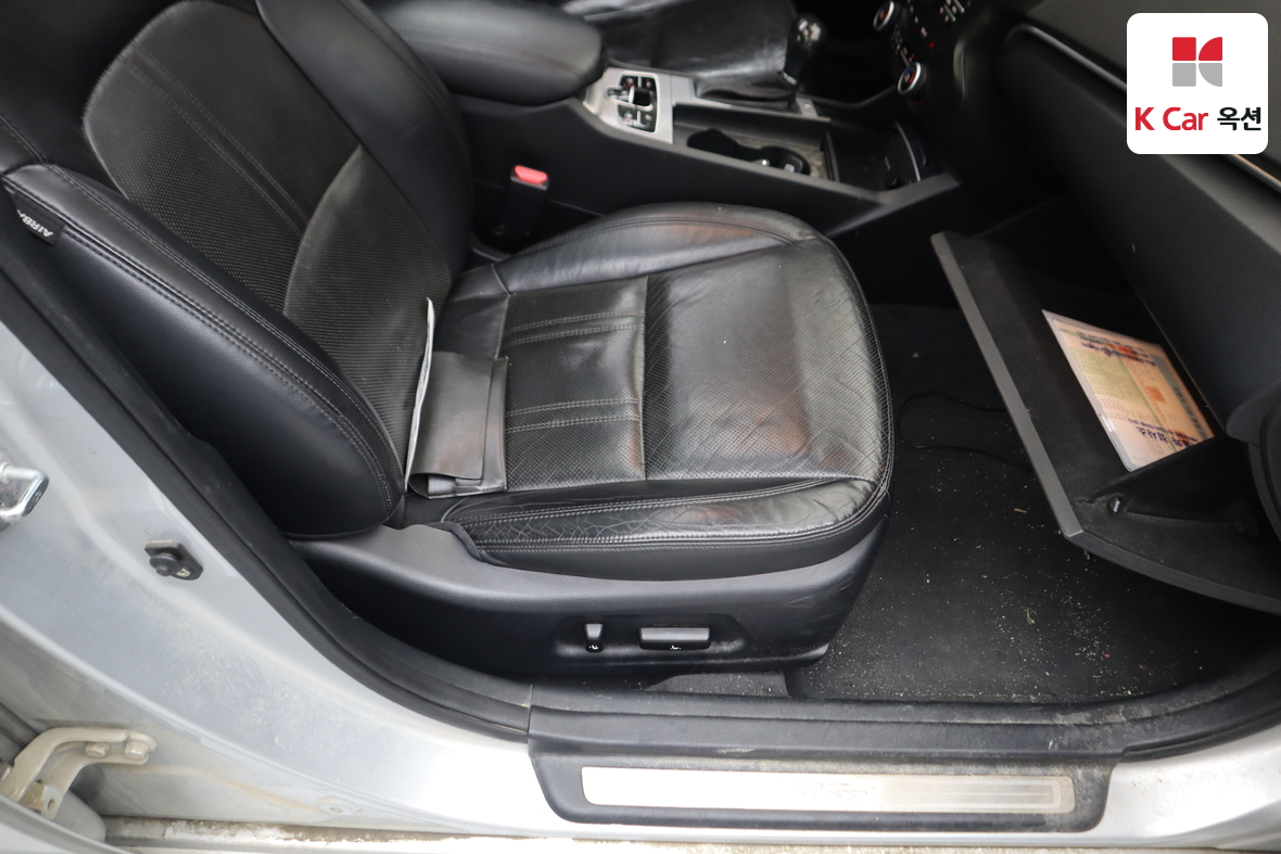 Kia K7 2012 - Image 34