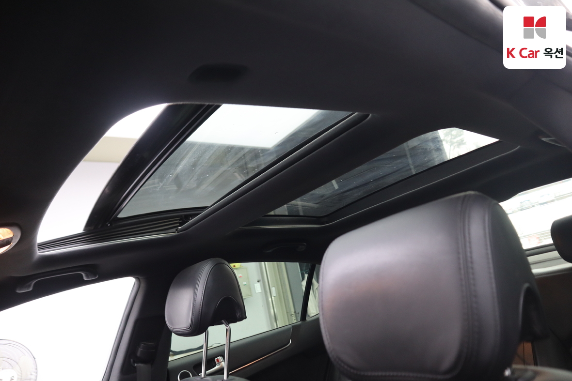 Kia K7 2012 - Image 23