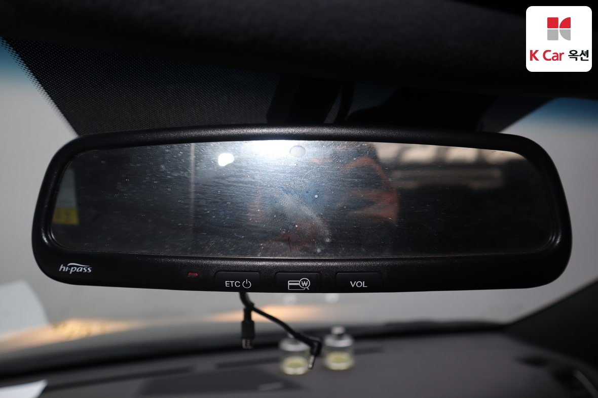 Kia K7 2010 - Image 12