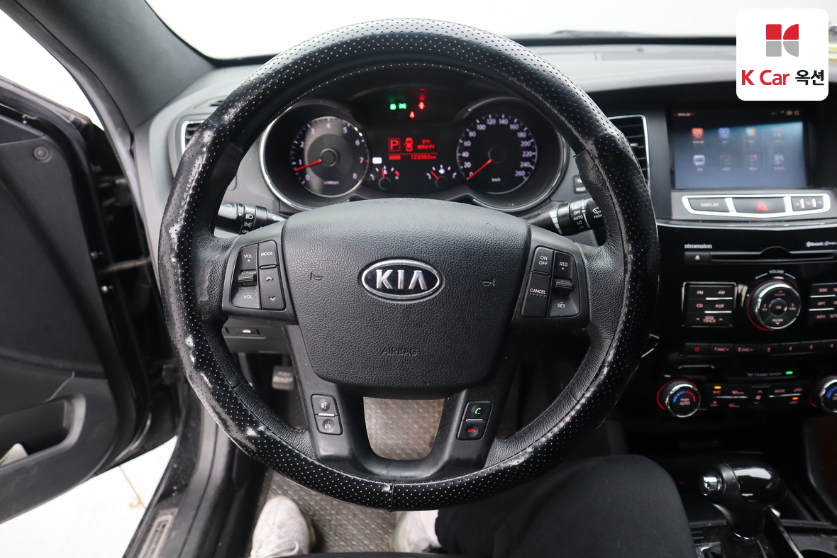 Kia K7 2010 - Image 10