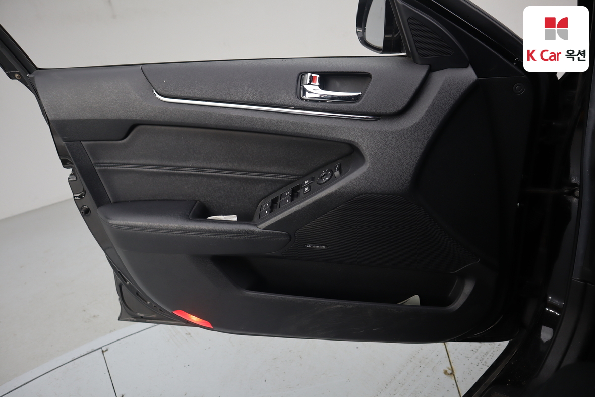 Kia K7 2010 - Image 8