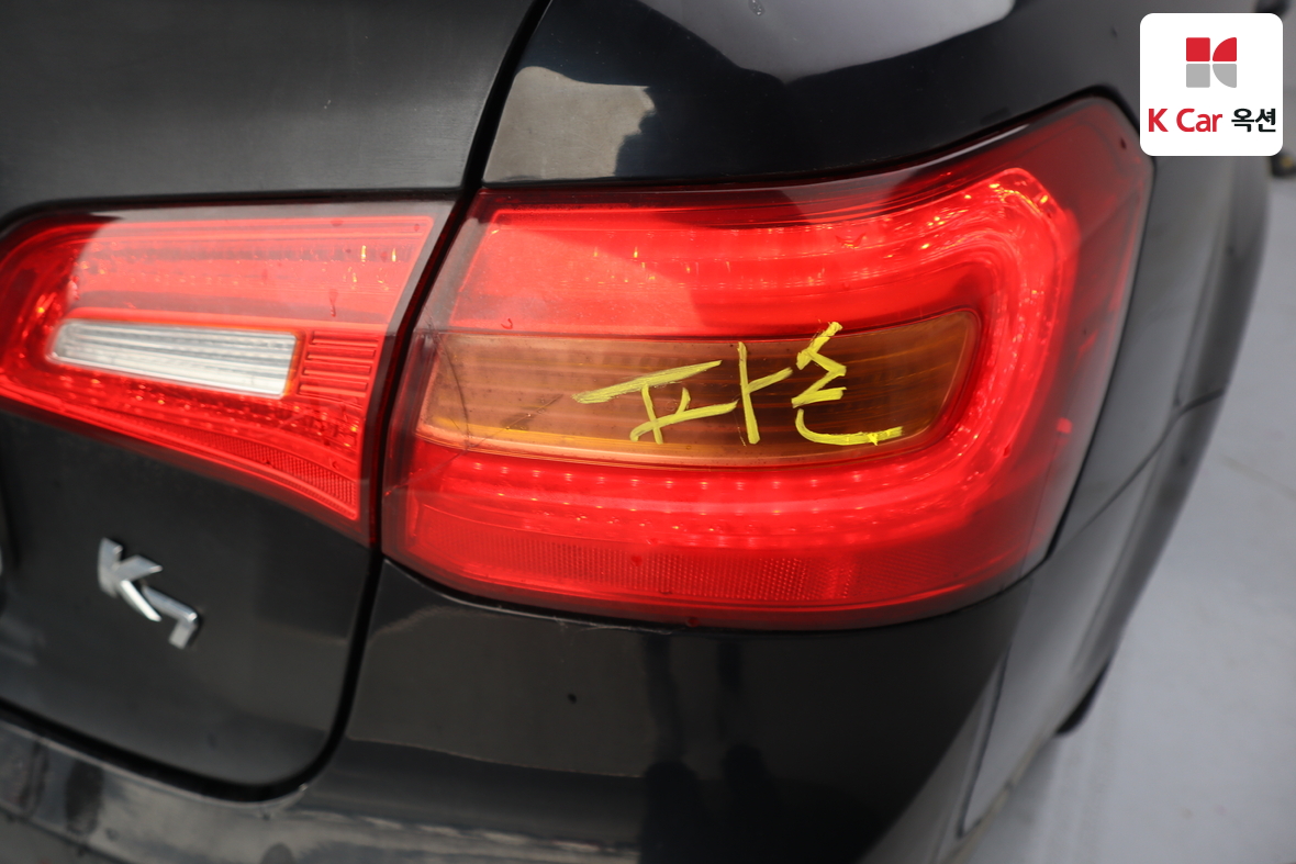 Kia K7 2010 - Image 39