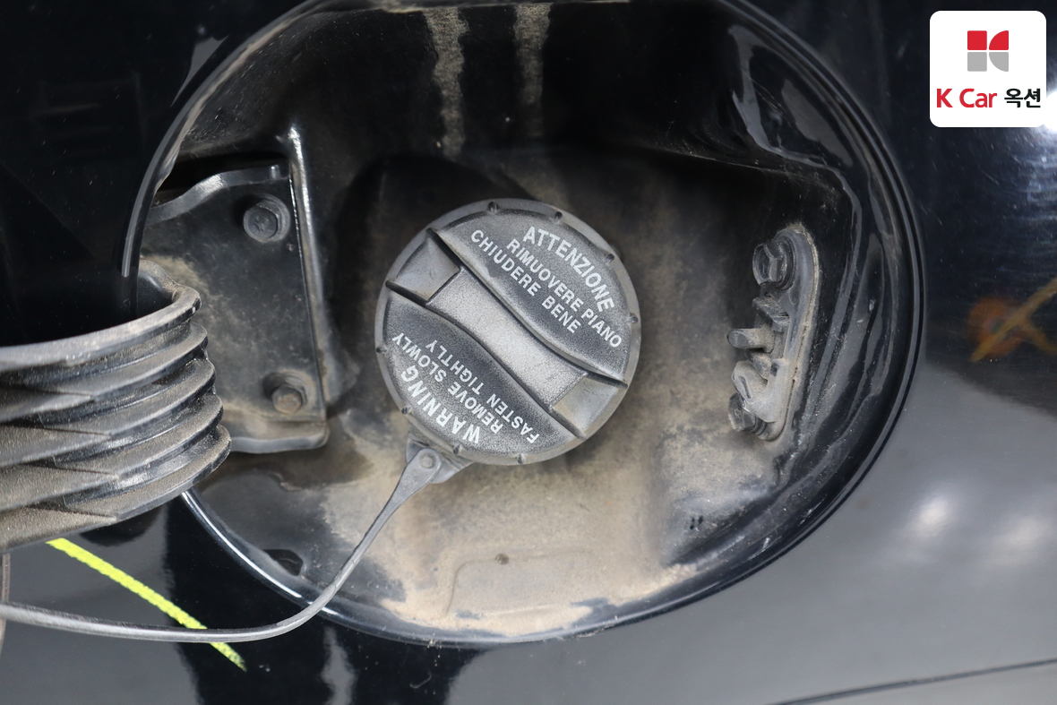 Kia K7 2010 - Image 23