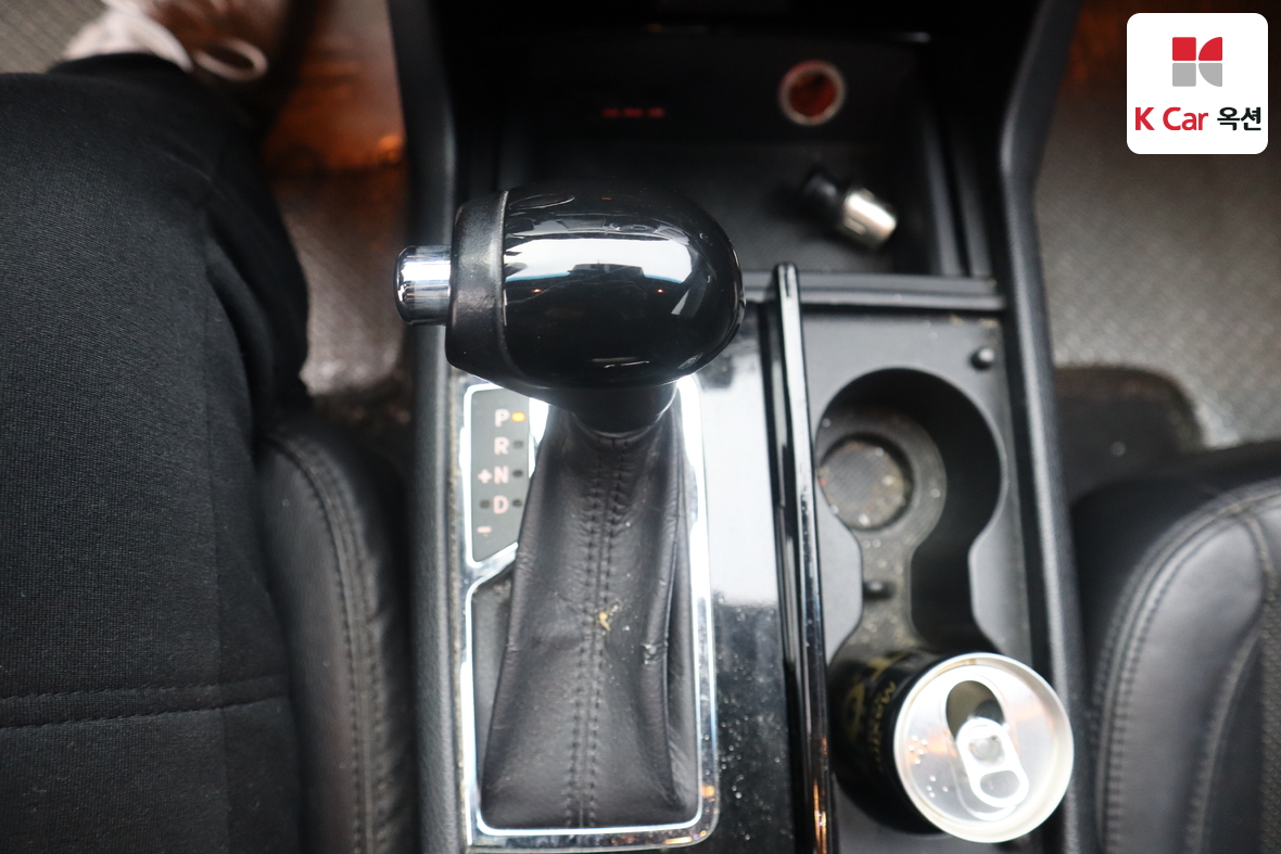 Kia K7 2010 - Image 16