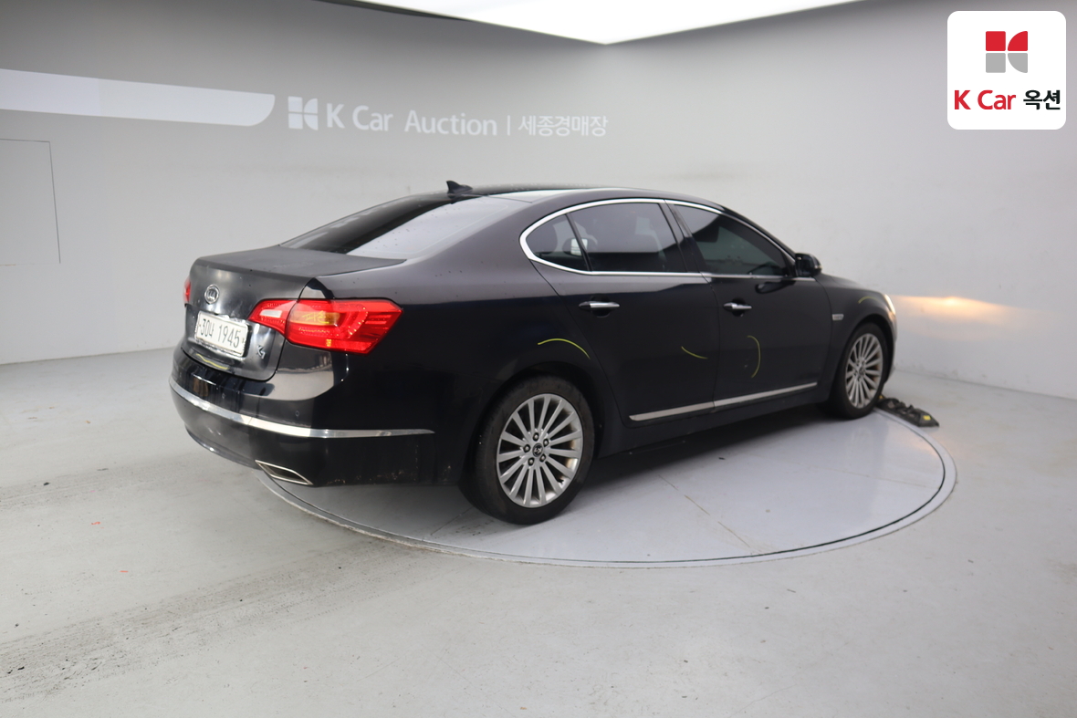 Kia K7 2010 - Image 2