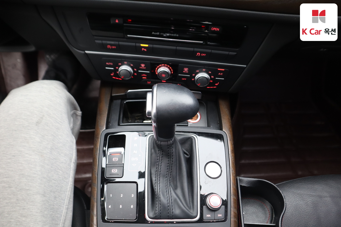 Audi A6 2015 - Image 16