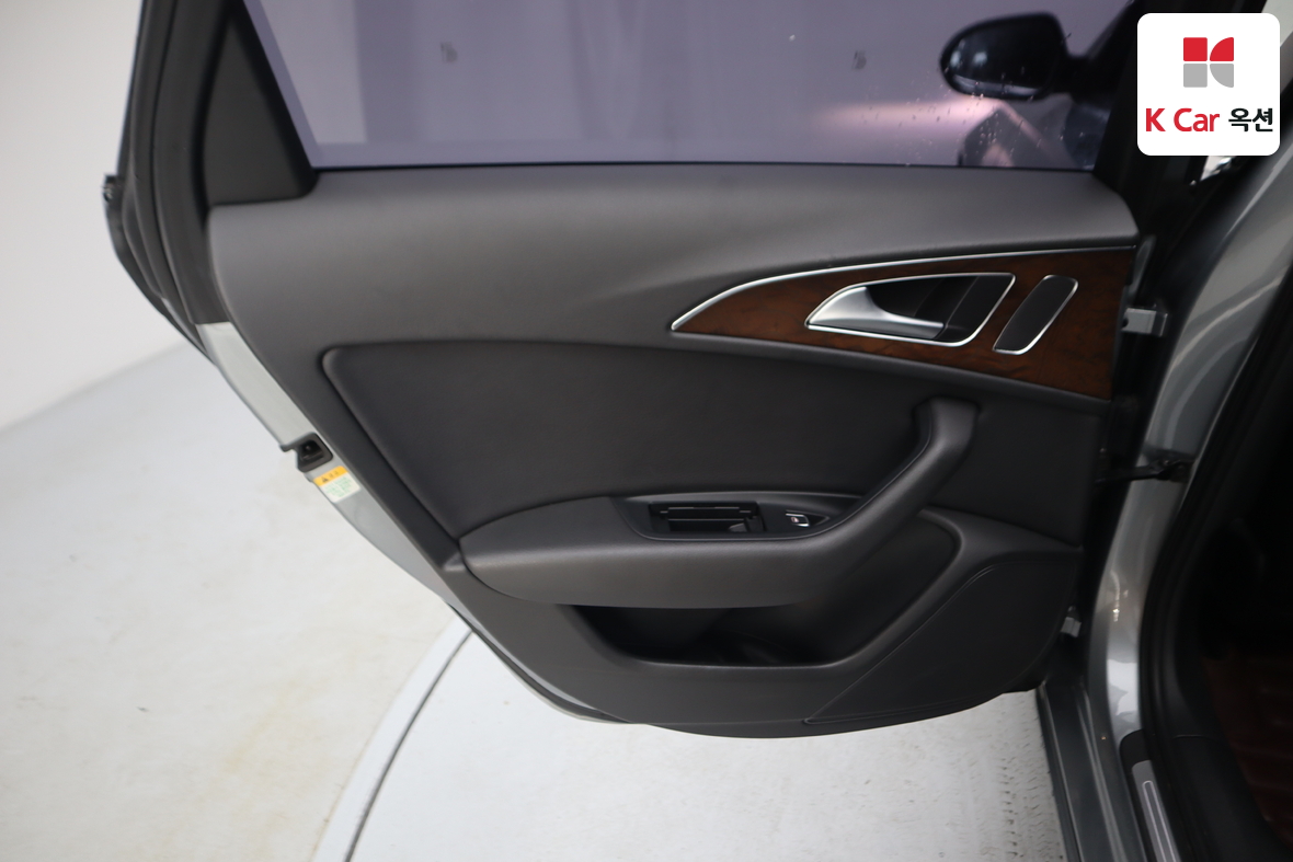 Audi A6 2015 - Image 25