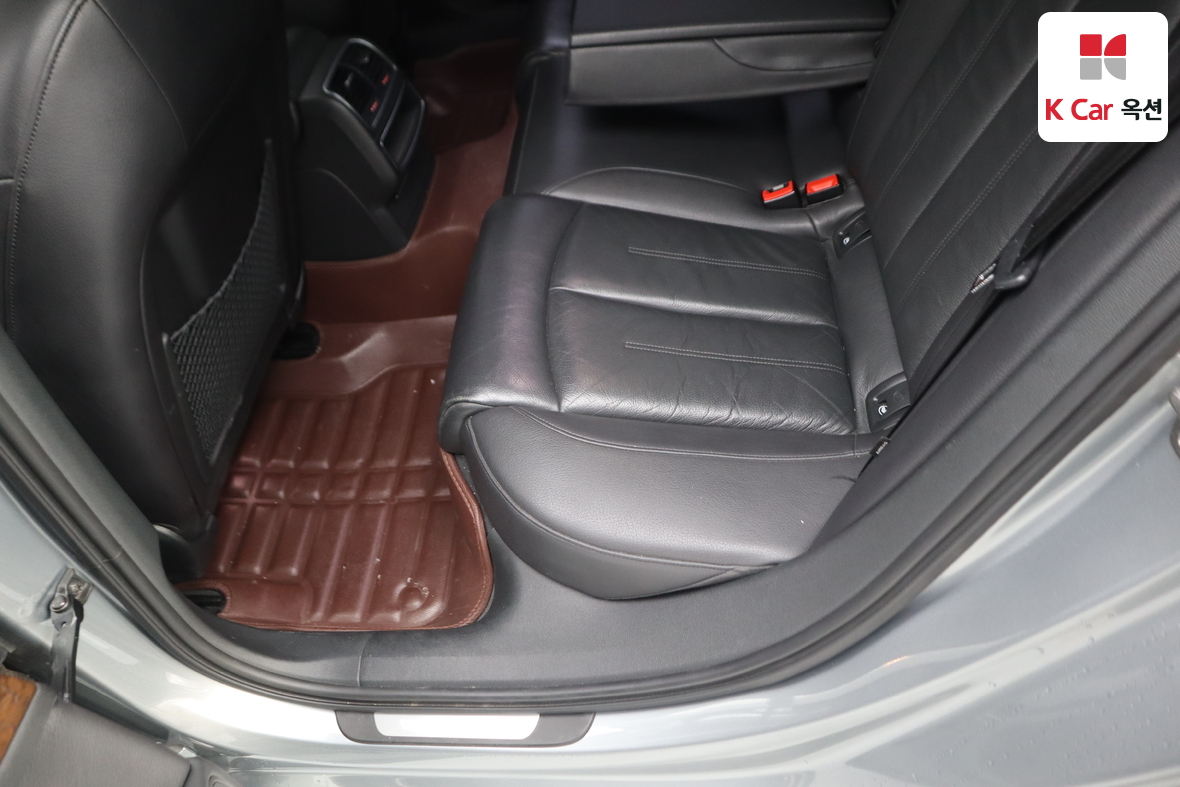 Audi A6 2015 - Image 26
