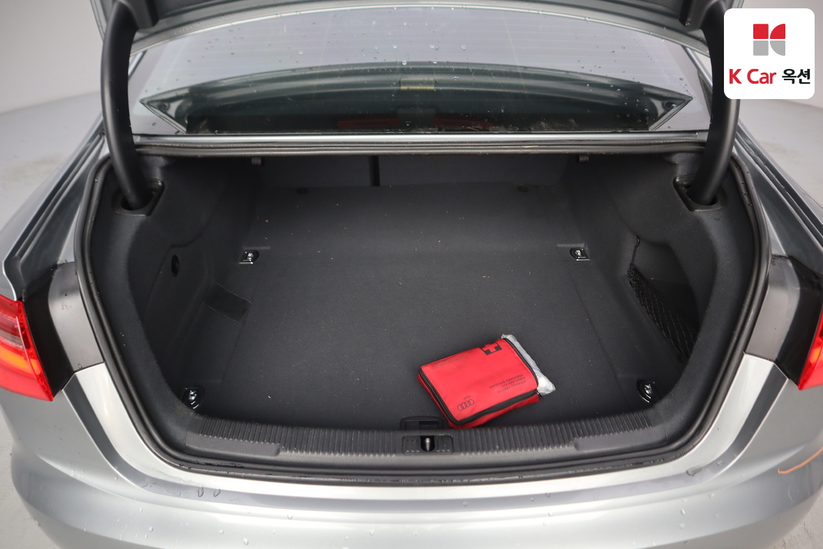 Audi A6 2015 - Image 28