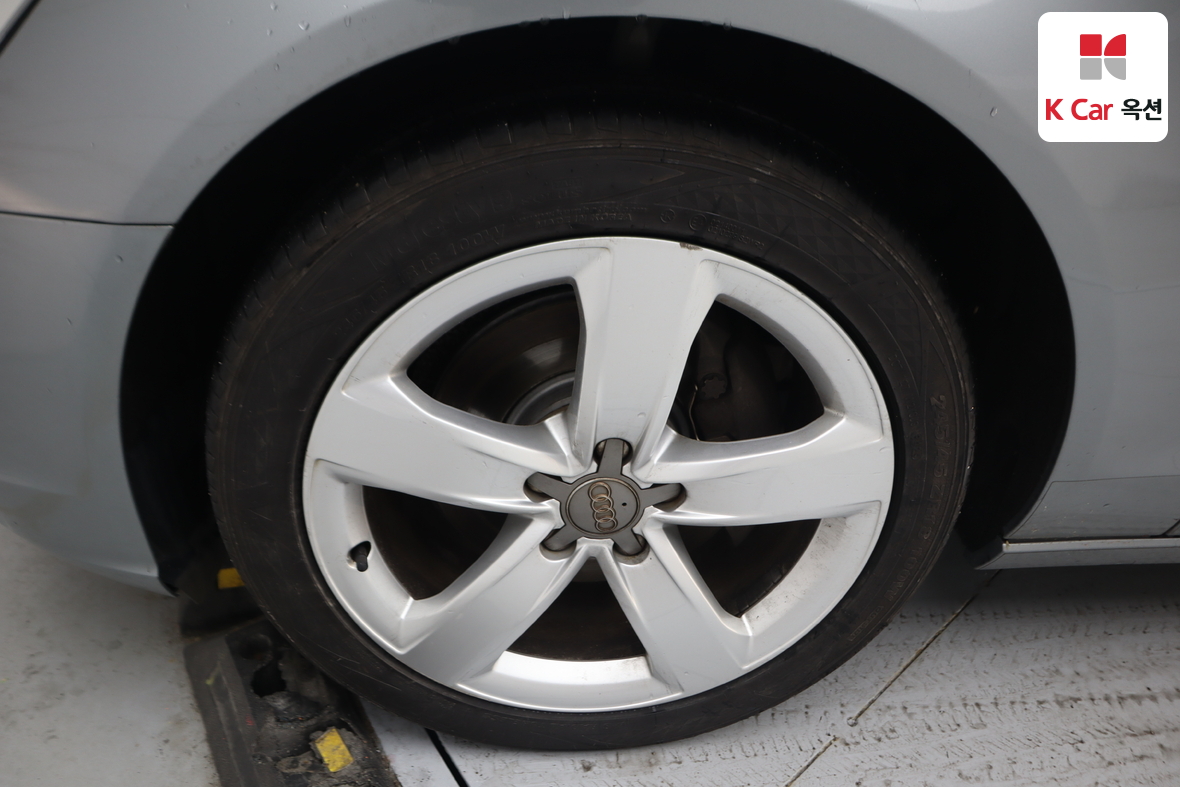 Audi A6 2015 - Image 48