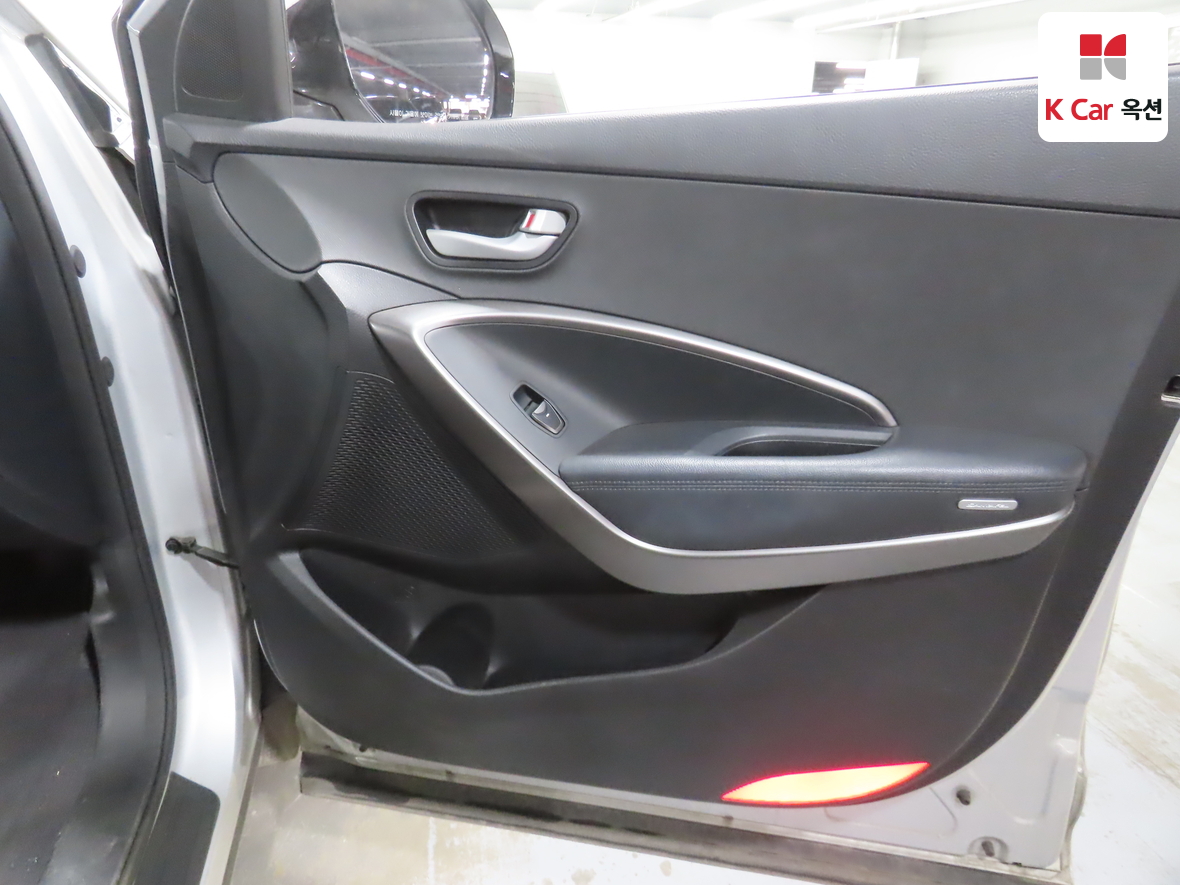 Hyundai Santa Fe 2016 - Image 30