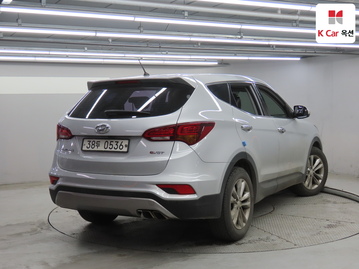 Hyundai Santa Fe 2016 - Image 2