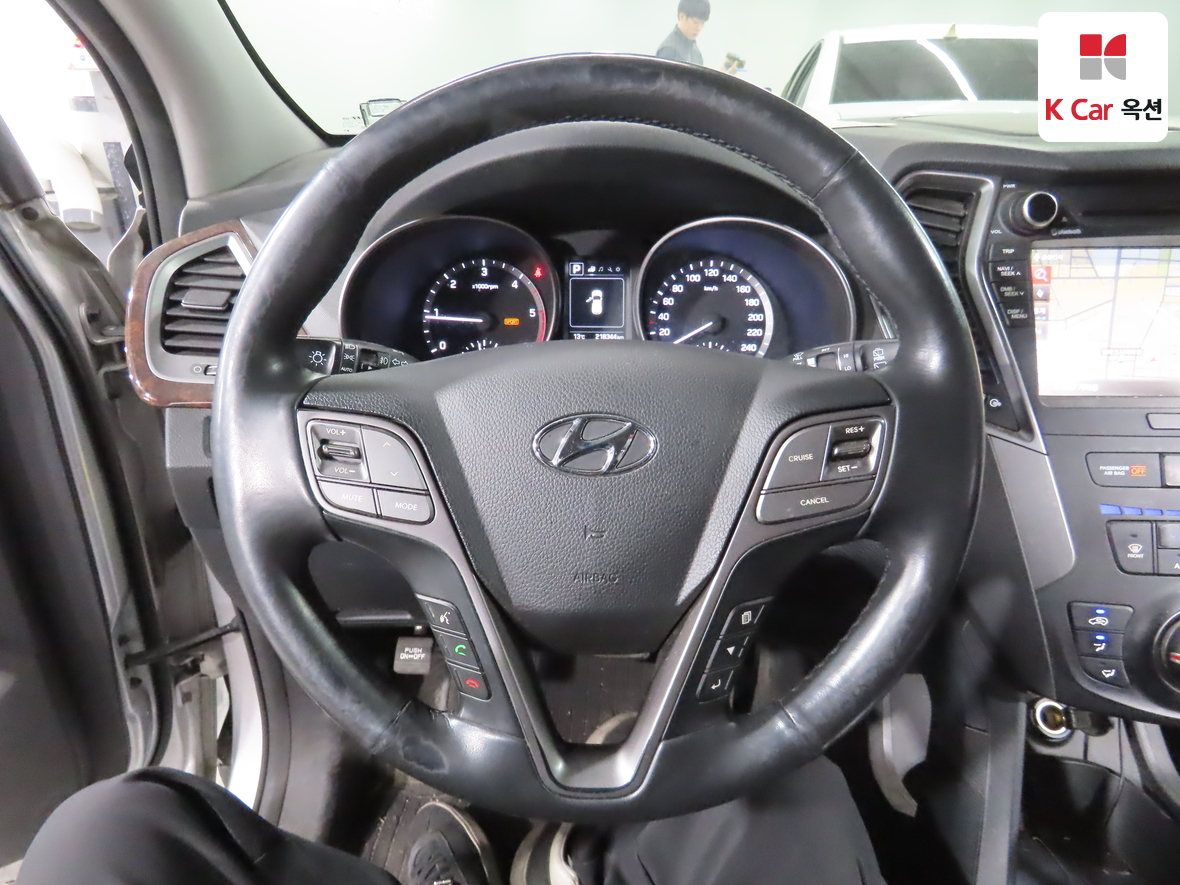 Hyundai Santa Fe 2016 - Image 10