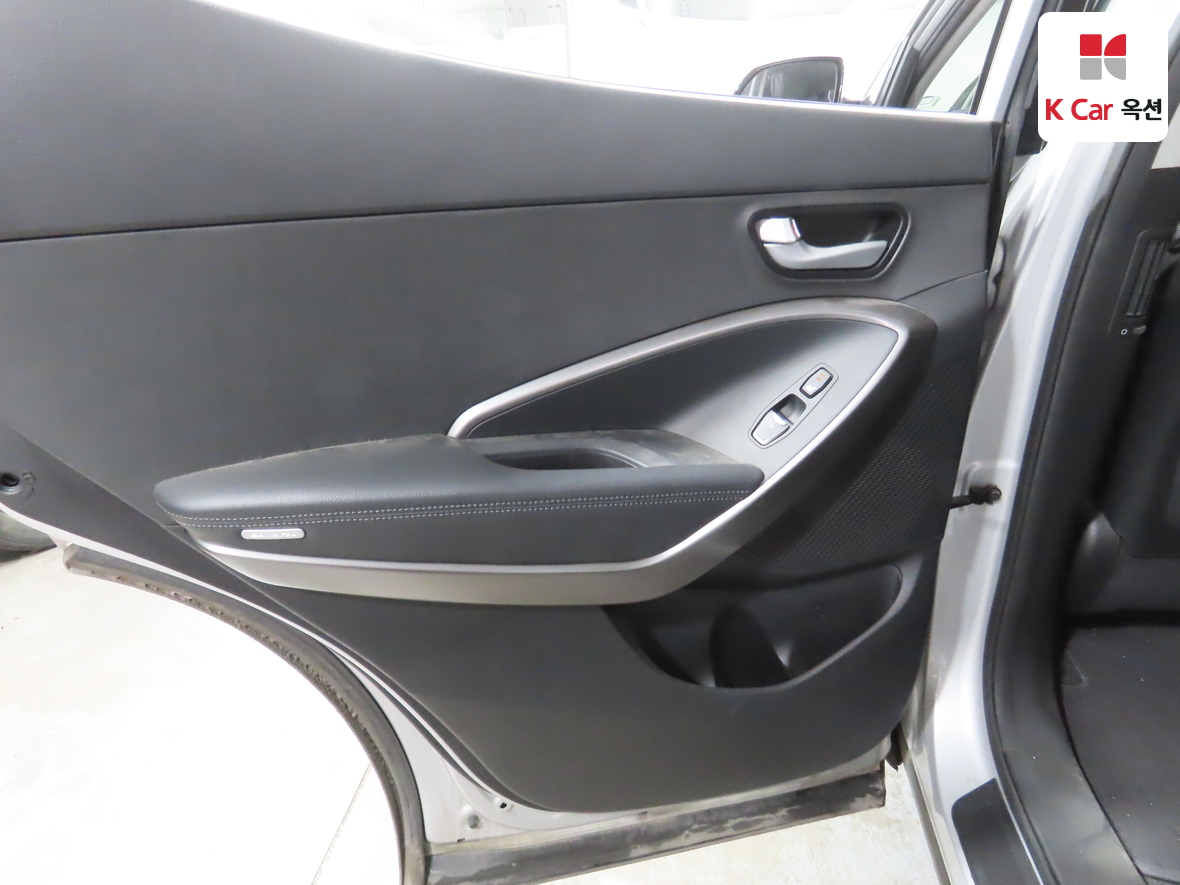 Hyundai Santa Fe 2016 - Image 23