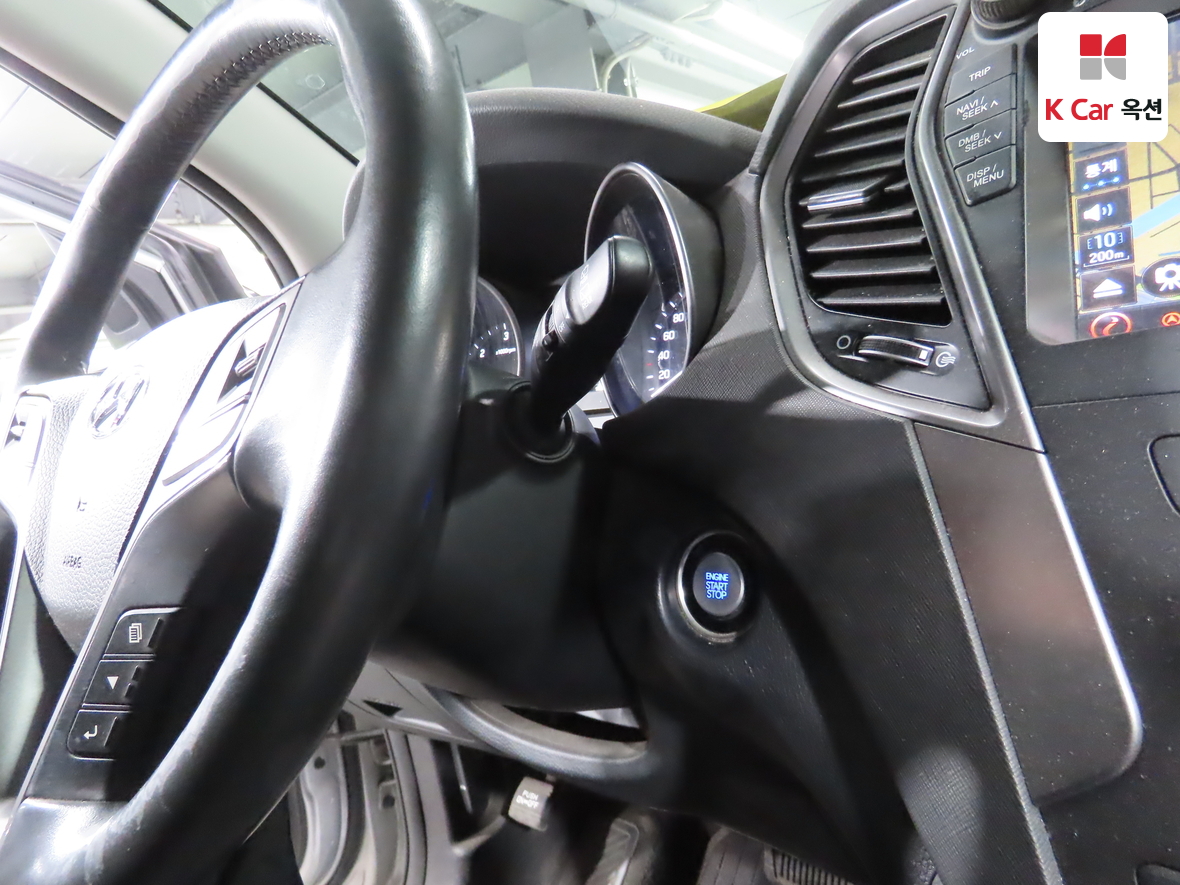 Hyundai Santa Fe 2016 - Image 11