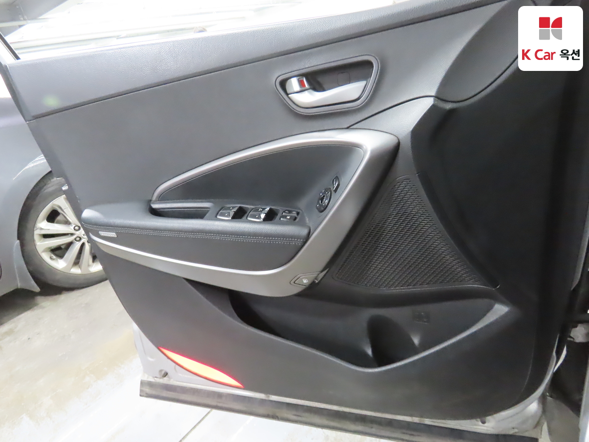 Hyundai Santa Fe 2016 - Image 8