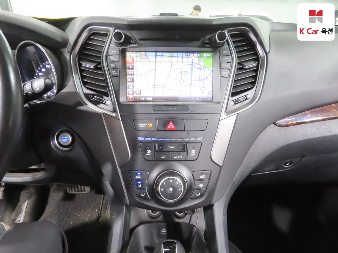Hyundai Santa Fe 2016 - Image 6